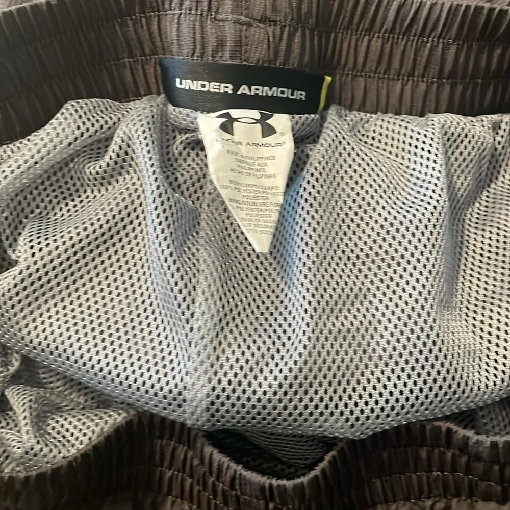 Youth Under Armour XL pants - Picture 4 of 4